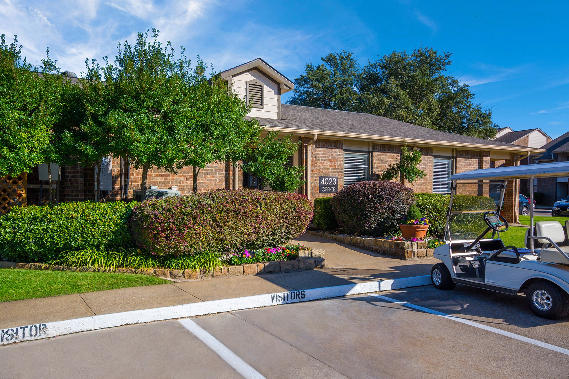 Woodmeade | Apartments in Irving, TX