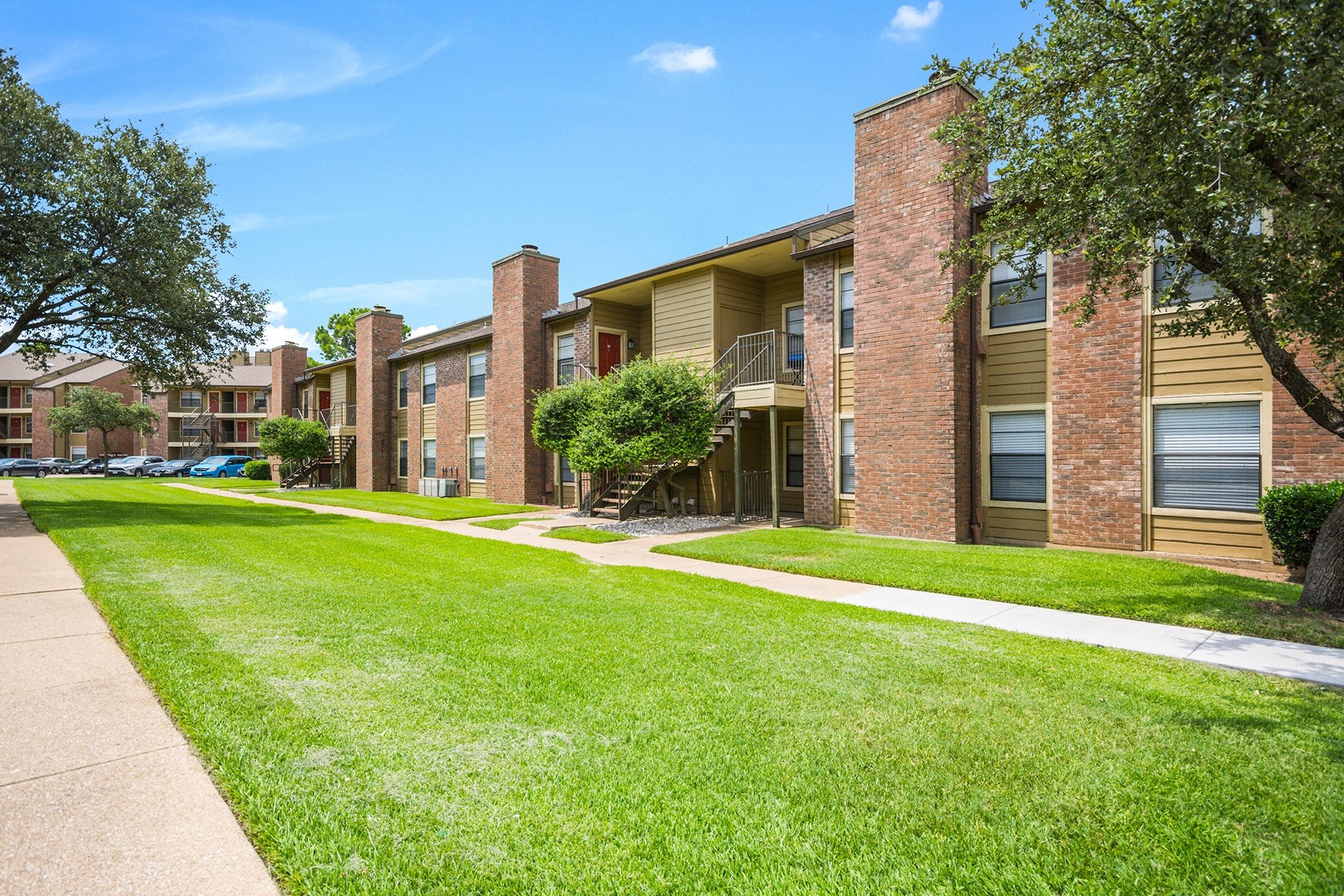 Brookstone & Terrace Apartments in Irving, TX