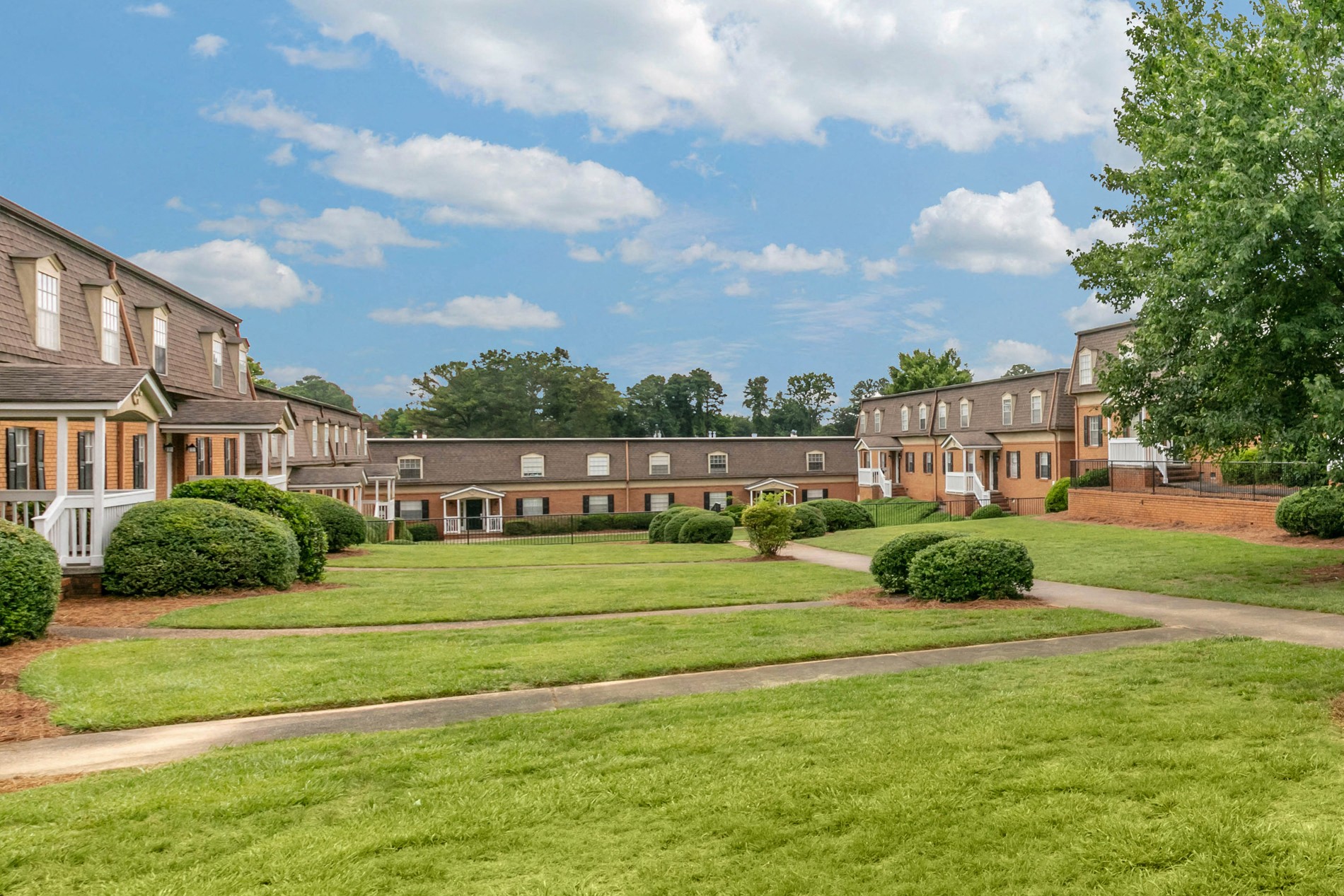 Galleria Courtyards Apartments in Smyrna, GA RENTCafe