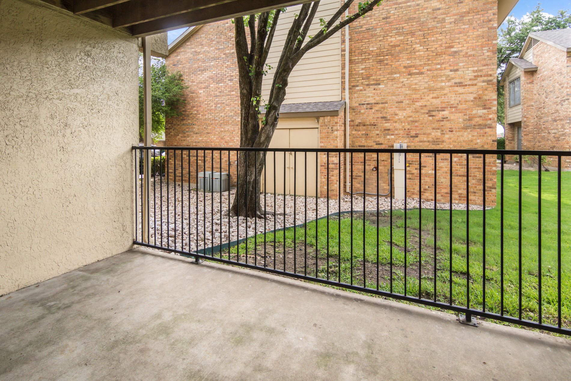 Preston Villas Apartments in Dallas, TX