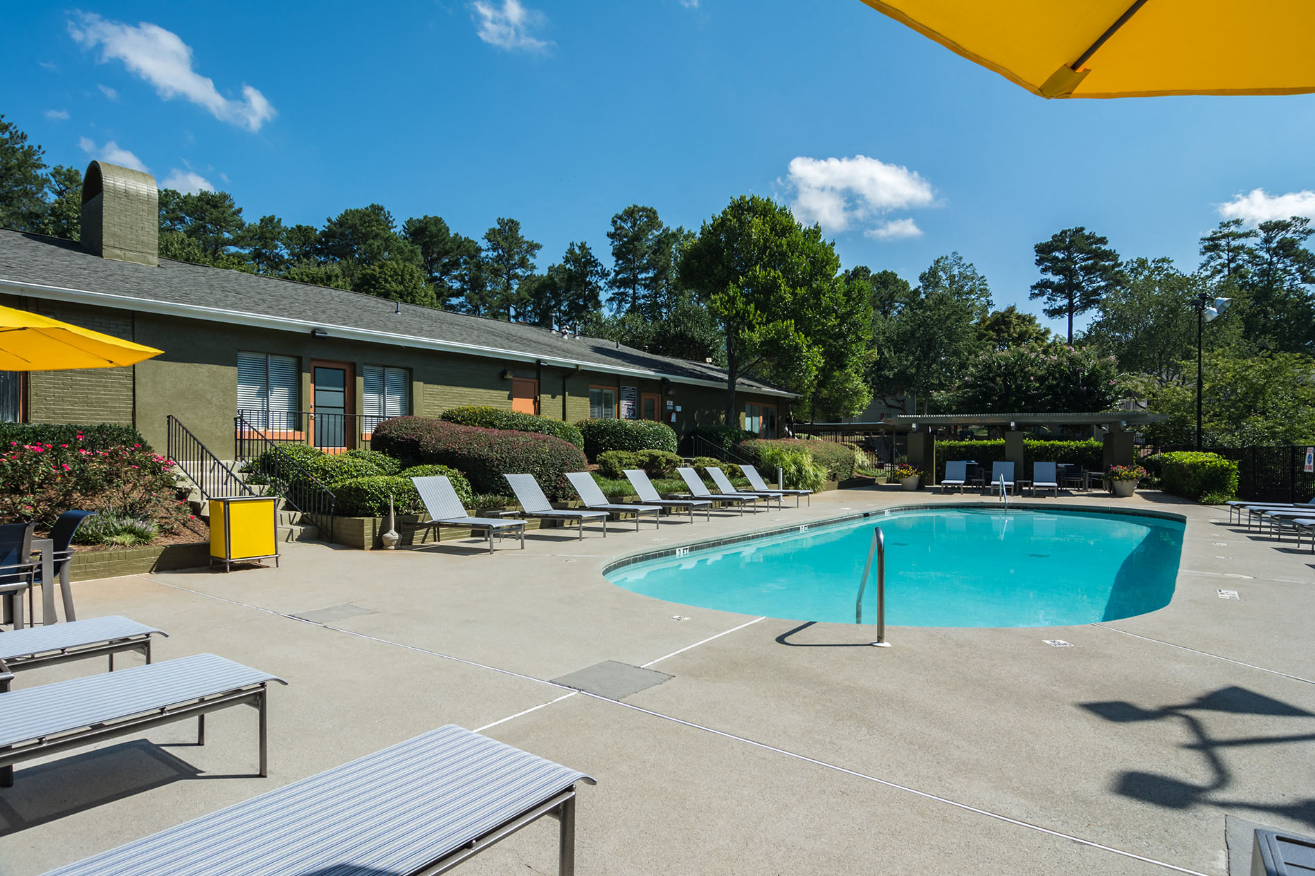 Dunwoody Pointe Apartments in Sandy Springs, GA