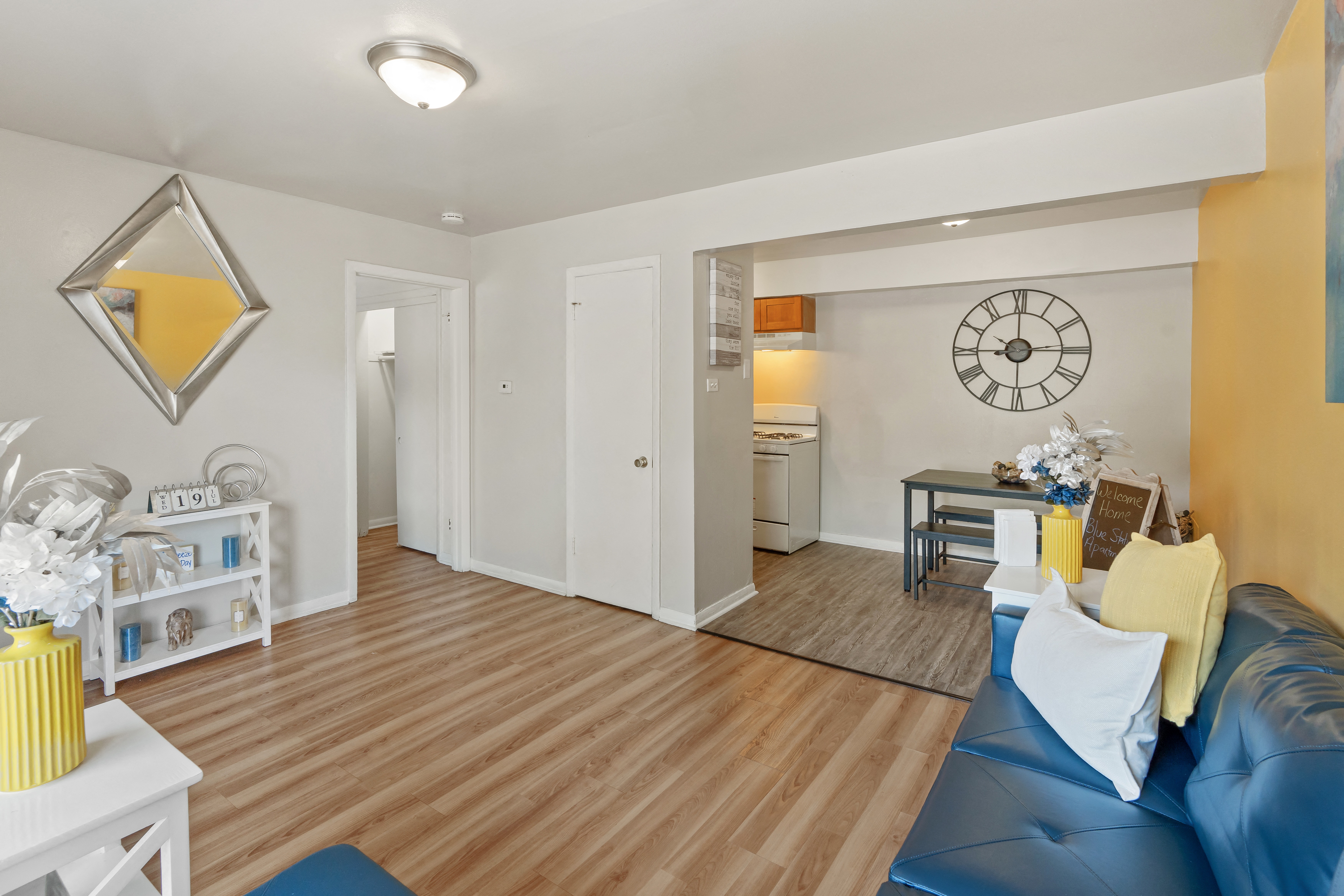 Photos and Video of Blue Station Apartments in Blue Island, IL