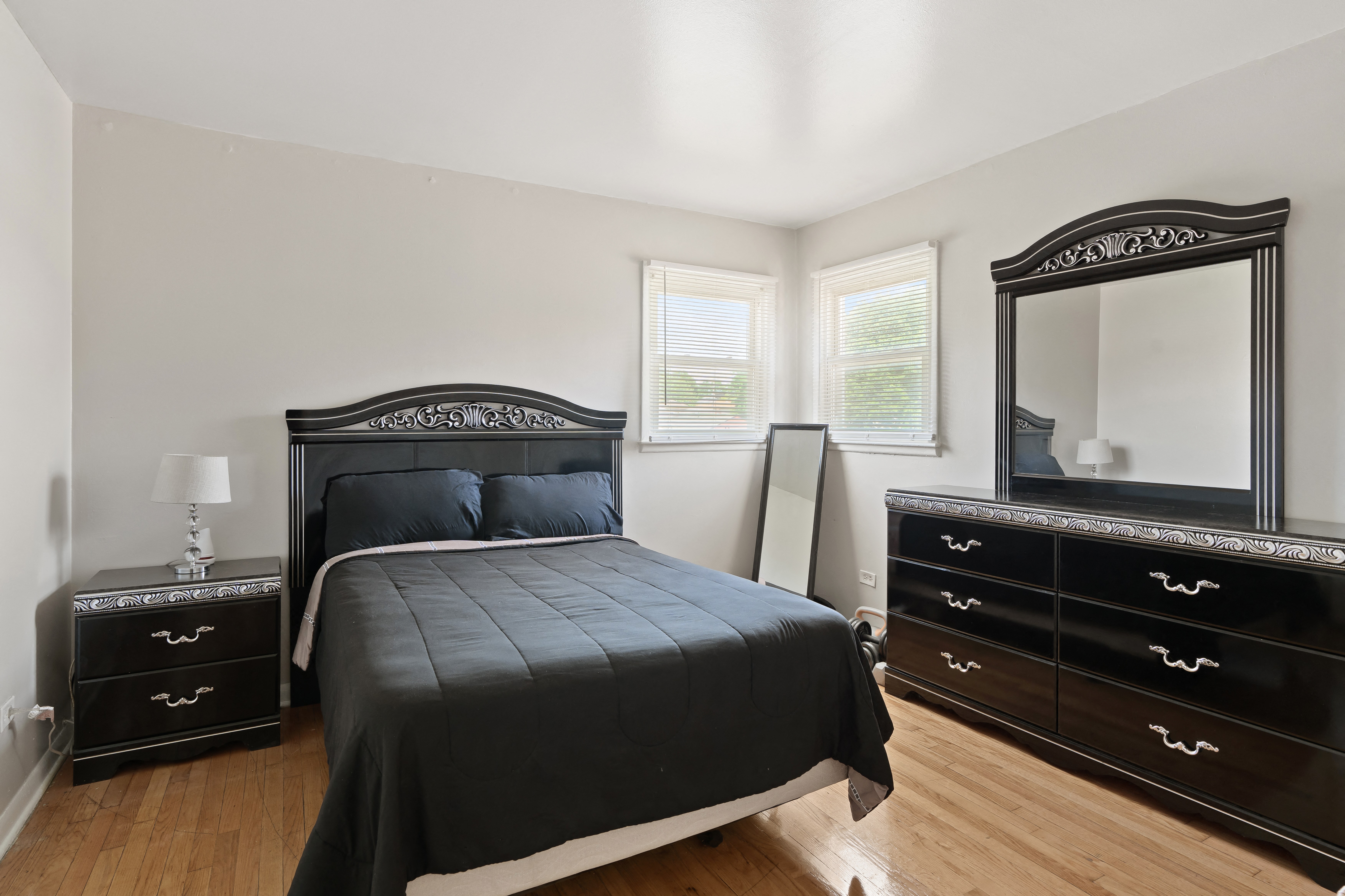 additional photo for property listing at heritage gem in the coolest suburb kalk bay, cape town