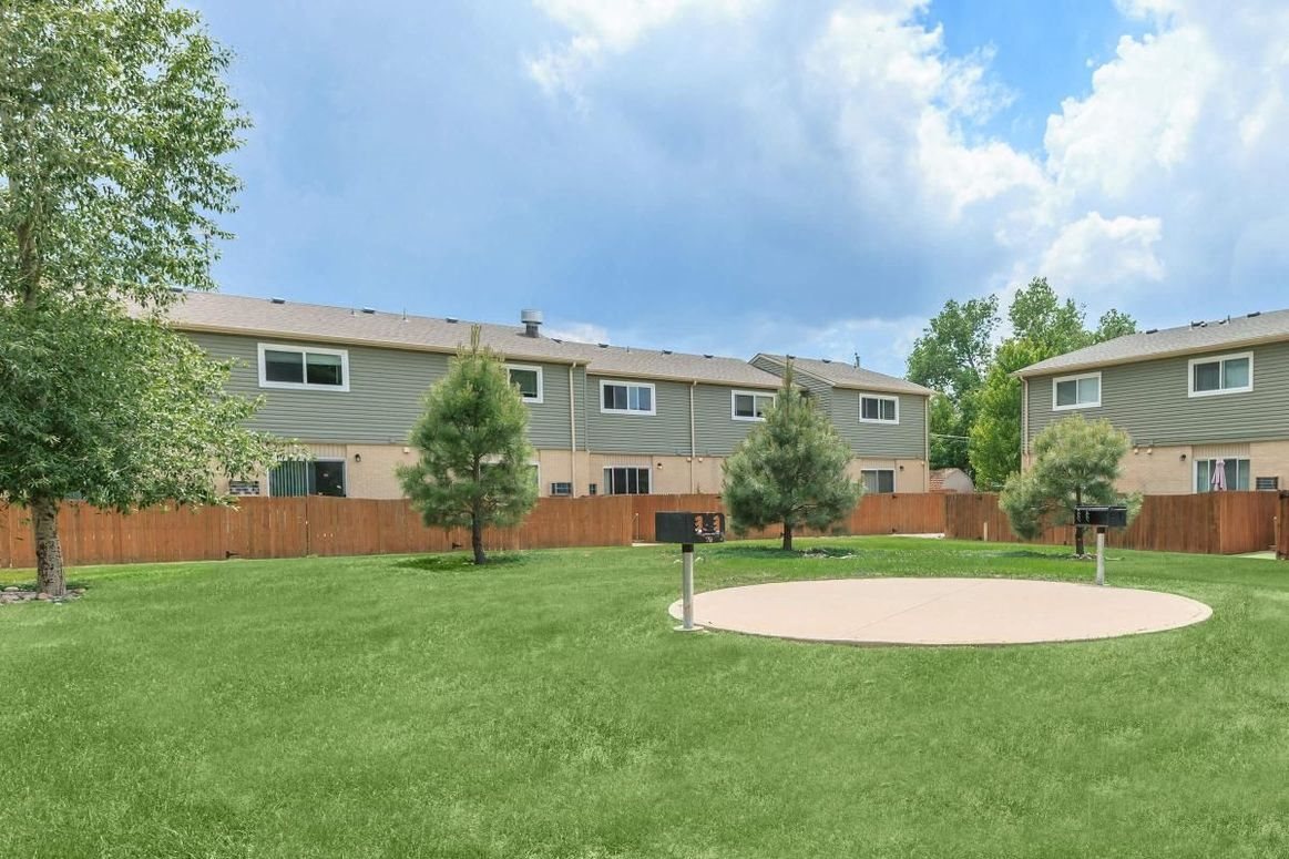 Alder Square courtyard with barbeque grills Alder Square courtyard with barbeque grills