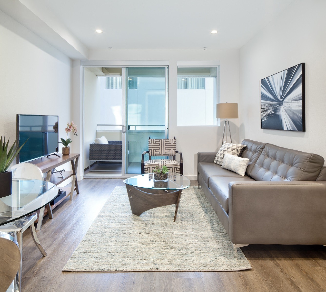 1-NMS-1548-SantaMonica-1bDen-Apt-Image5