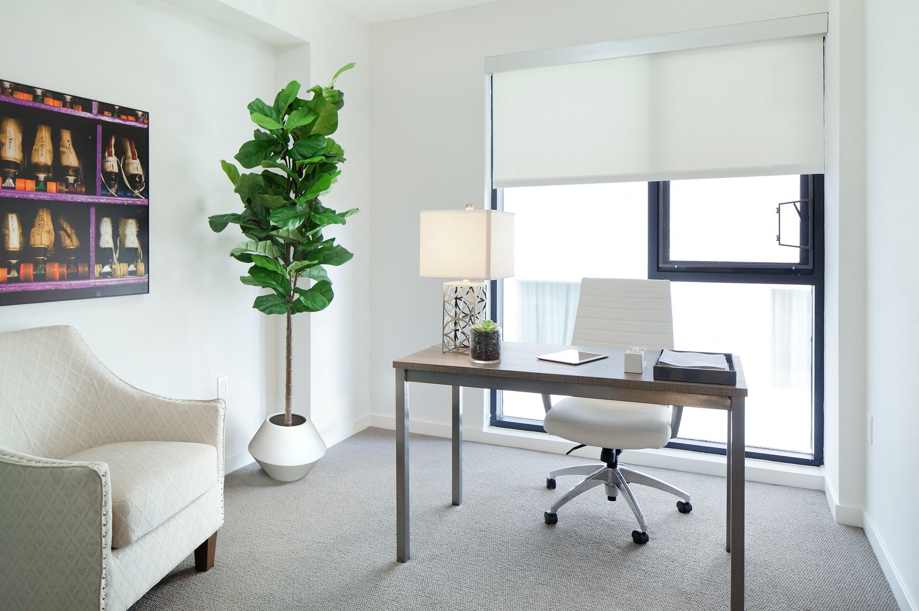 4--1548-SantaMonica-1bDen-Apt-Image7