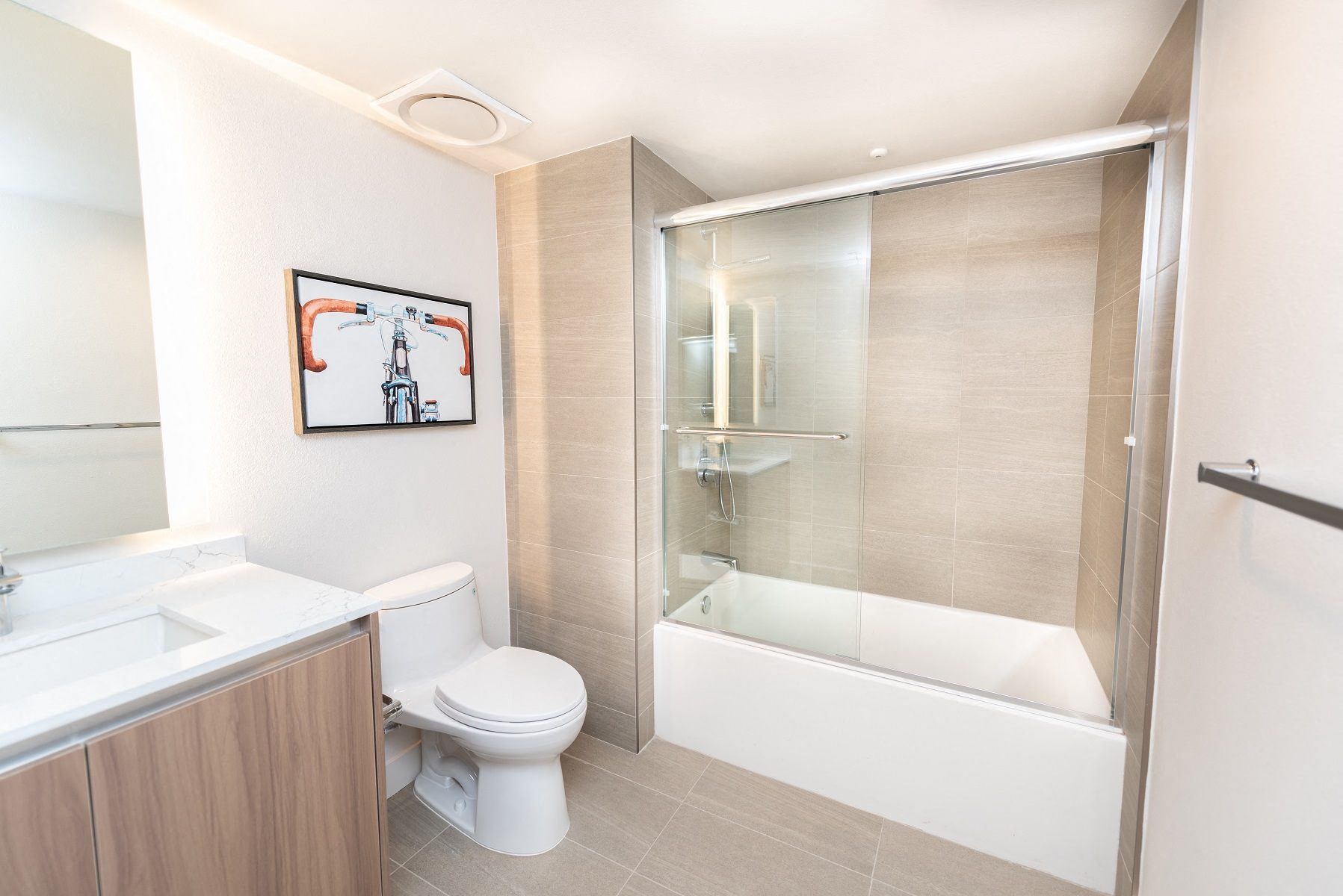 6-Santa-Monica-Apartments-1539-312-7