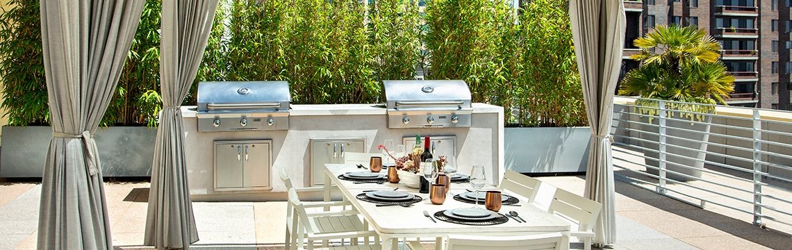 Furnished-Westwood-Apartments-mysuite-at-Wilshire-Margot-Rooftop-Lounge-With-BBQ