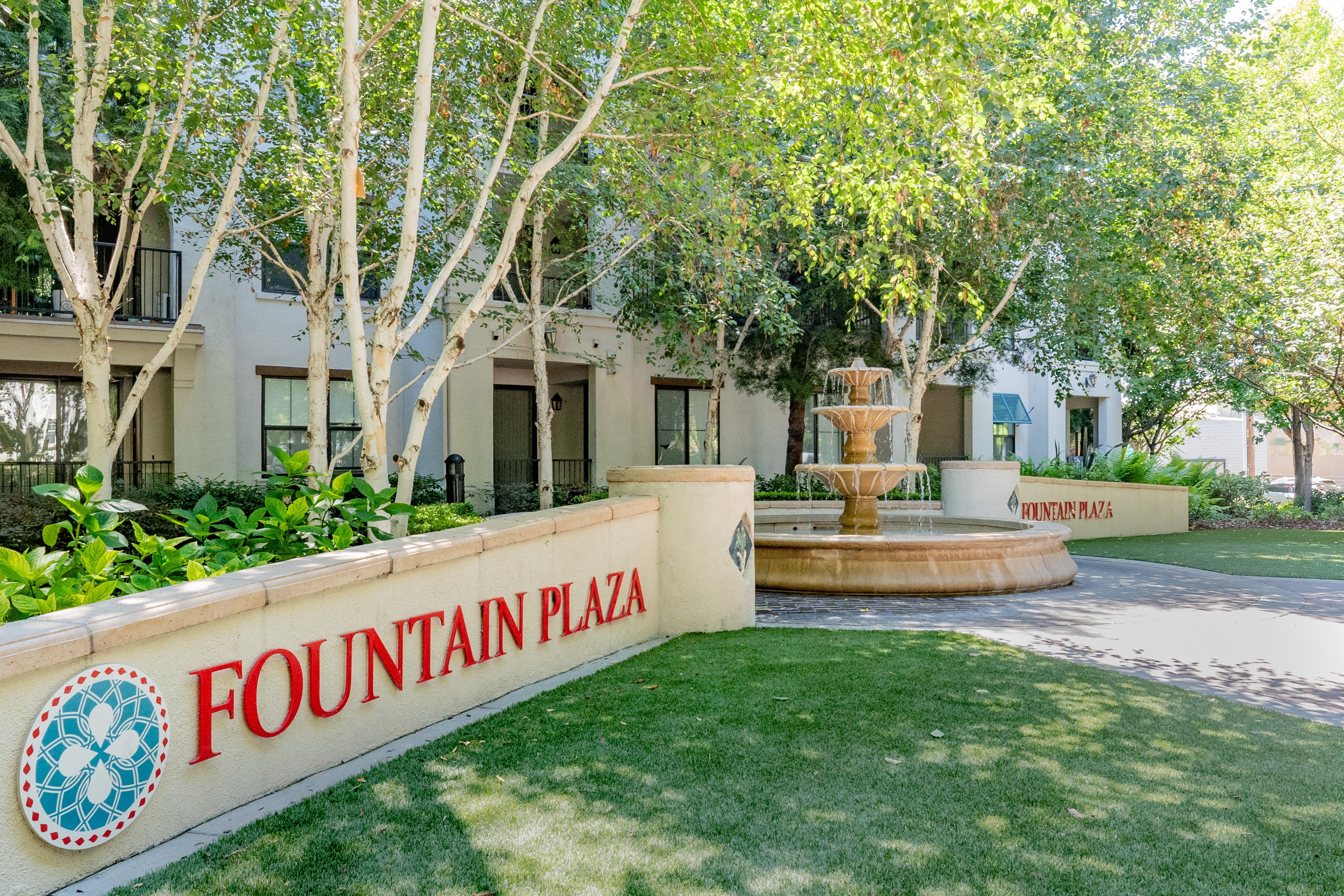 Fountain Plaza - Exterior
