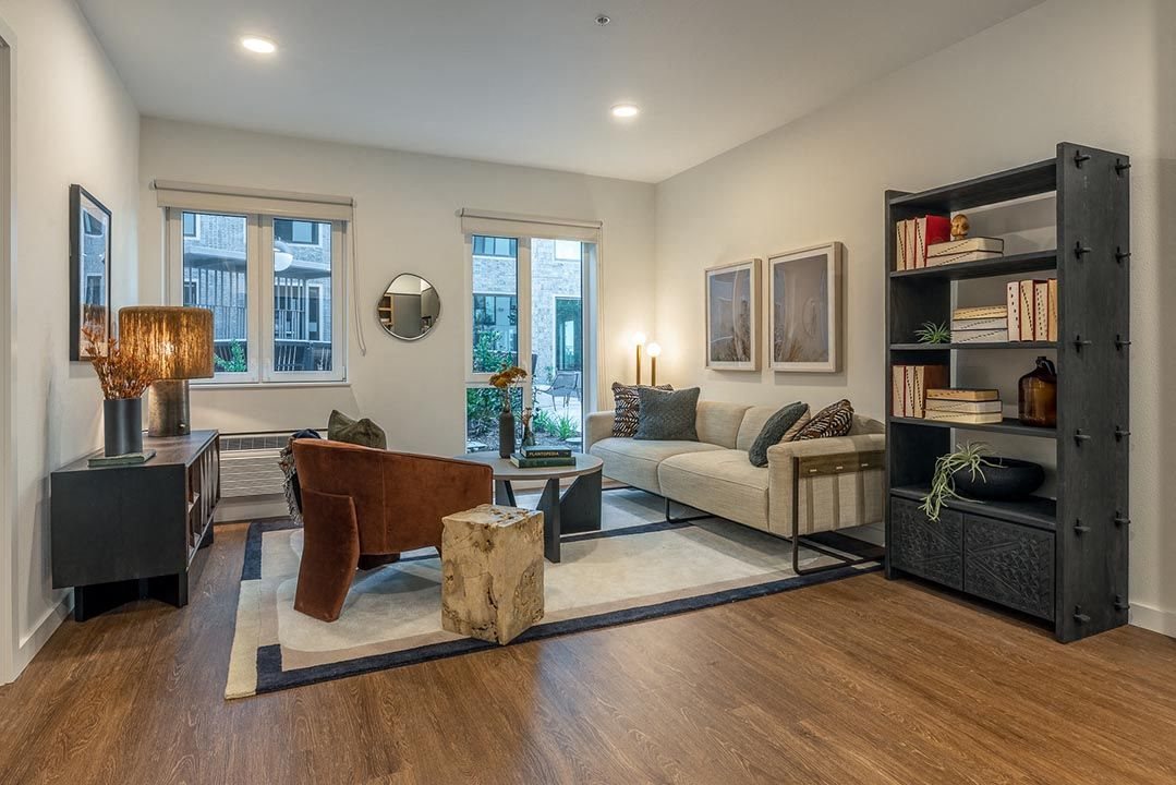 Model Living - Coen North