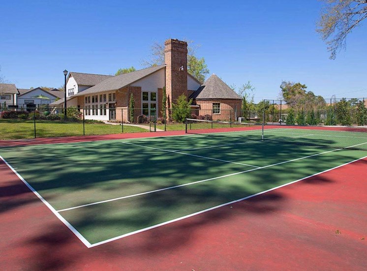 Tennis Court at Aspen Run Apartments in Tallahassee
