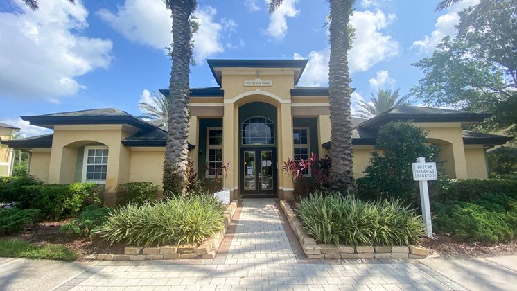 Photos and Video of Buena Vista Place Apartments in Windemere, FL