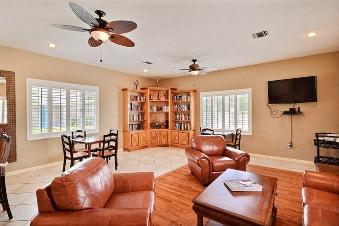 Luxurious Clubhouse With Television at River Park Place Apartments, Vero Beach, FL