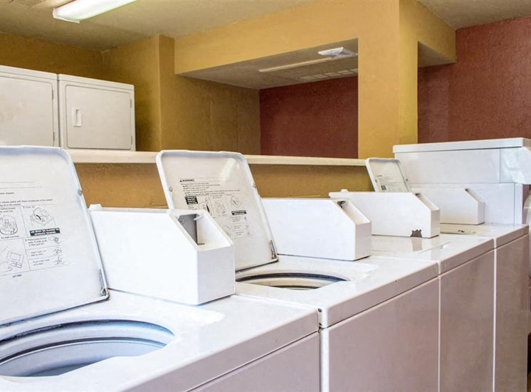 Community Clothing Care Center Washing Machines