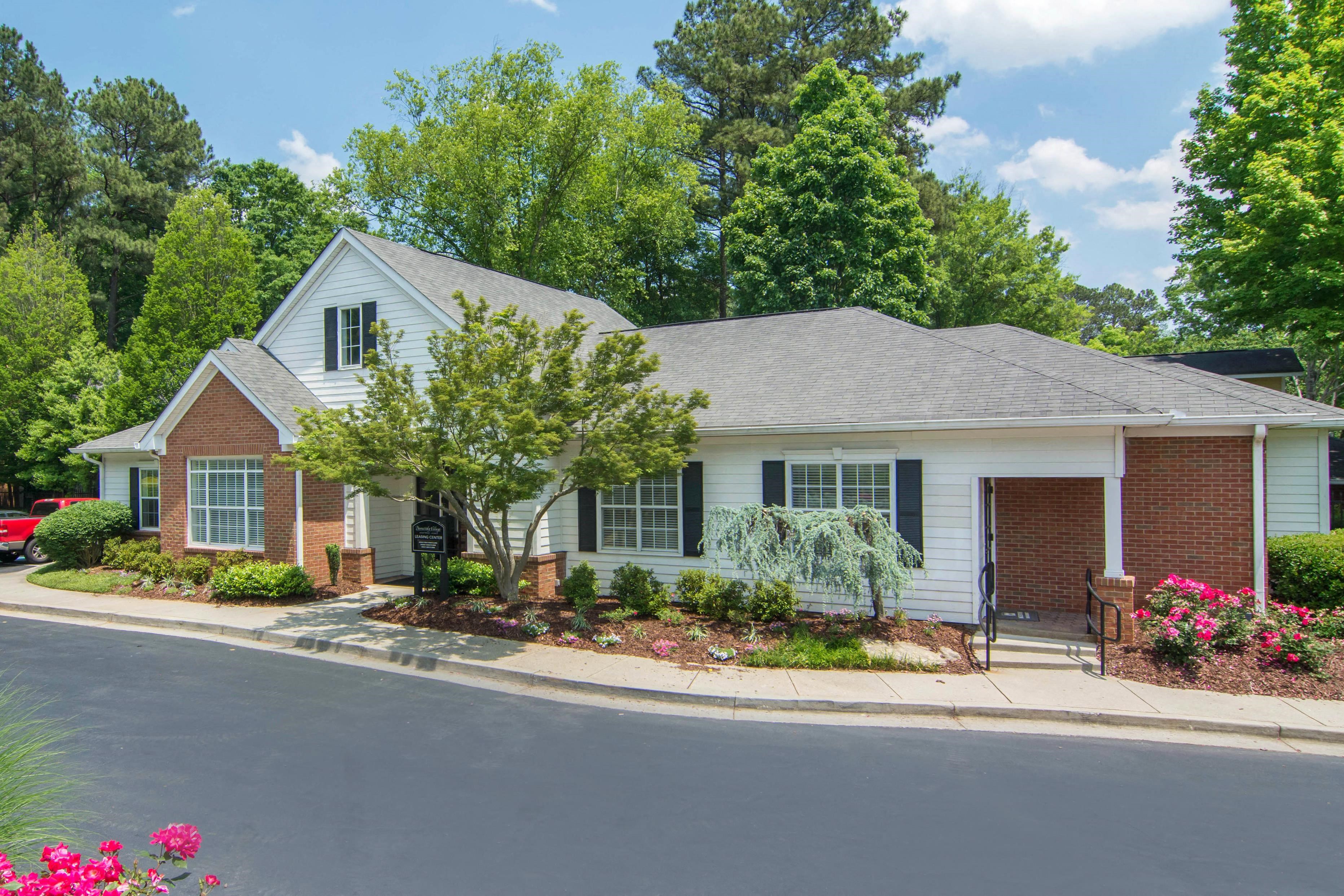 Dunwoody Village Apartment Homes Apartments In Atlanta Ga