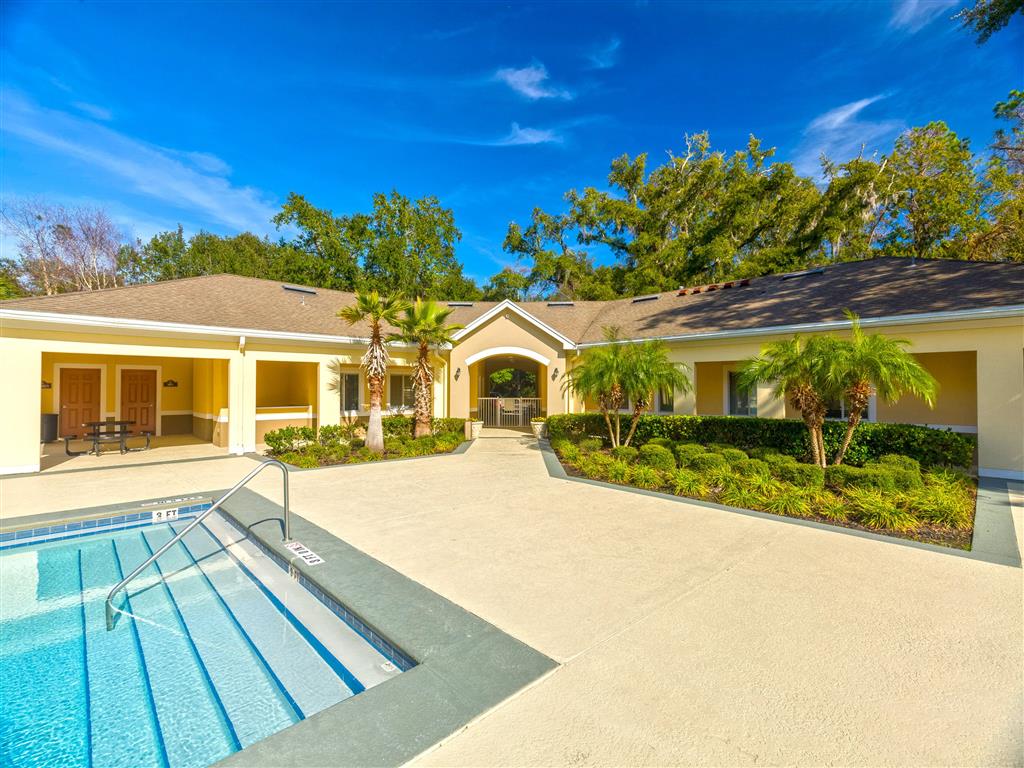 Photos and Video of Leigh Meadows Apartments in Jacksonville, FL