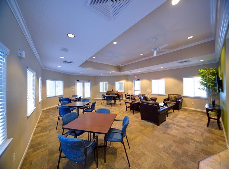 Clubhouse Lounge With Cafe Style Seating at Leigh Meadows Apartments, Jacksonville, FL