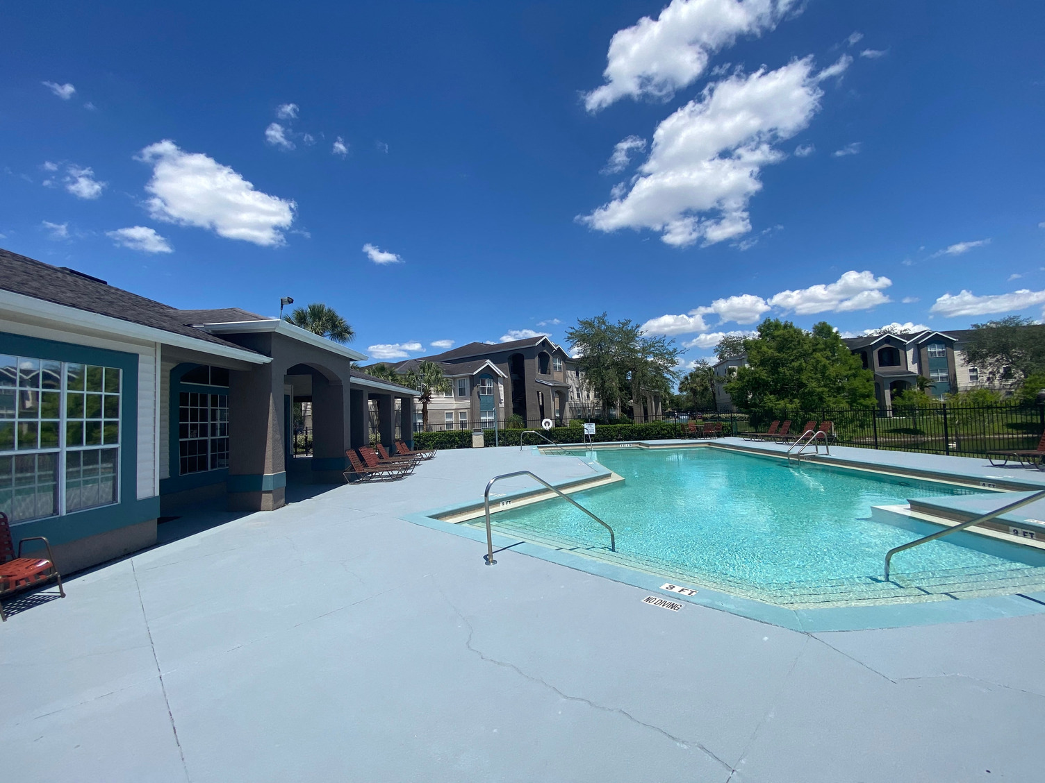 Photos and Video of Pointe Vista Apartments in Orlando, FL