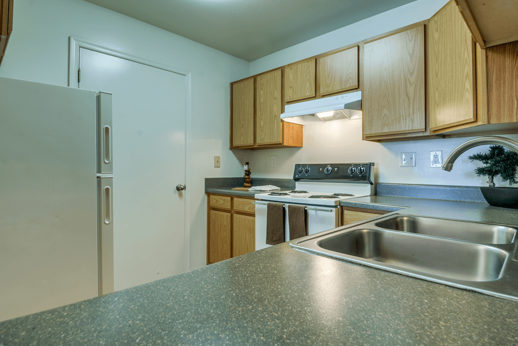 Photos and Video of The Landings at Markhams Grant Apartments in