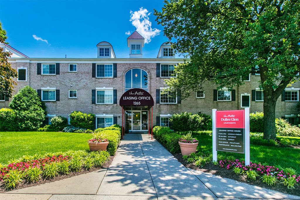 Apartments for Rent in Herndon, VA Dulles Glen