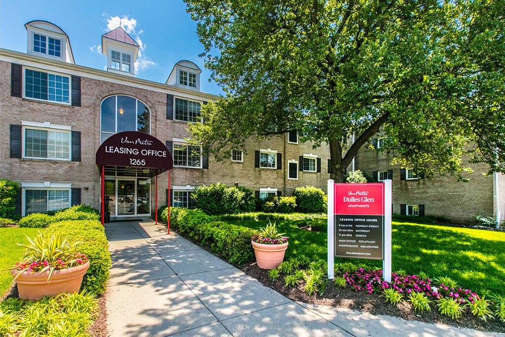 Apartments for Rent in Herndon, VA Dulles Glen