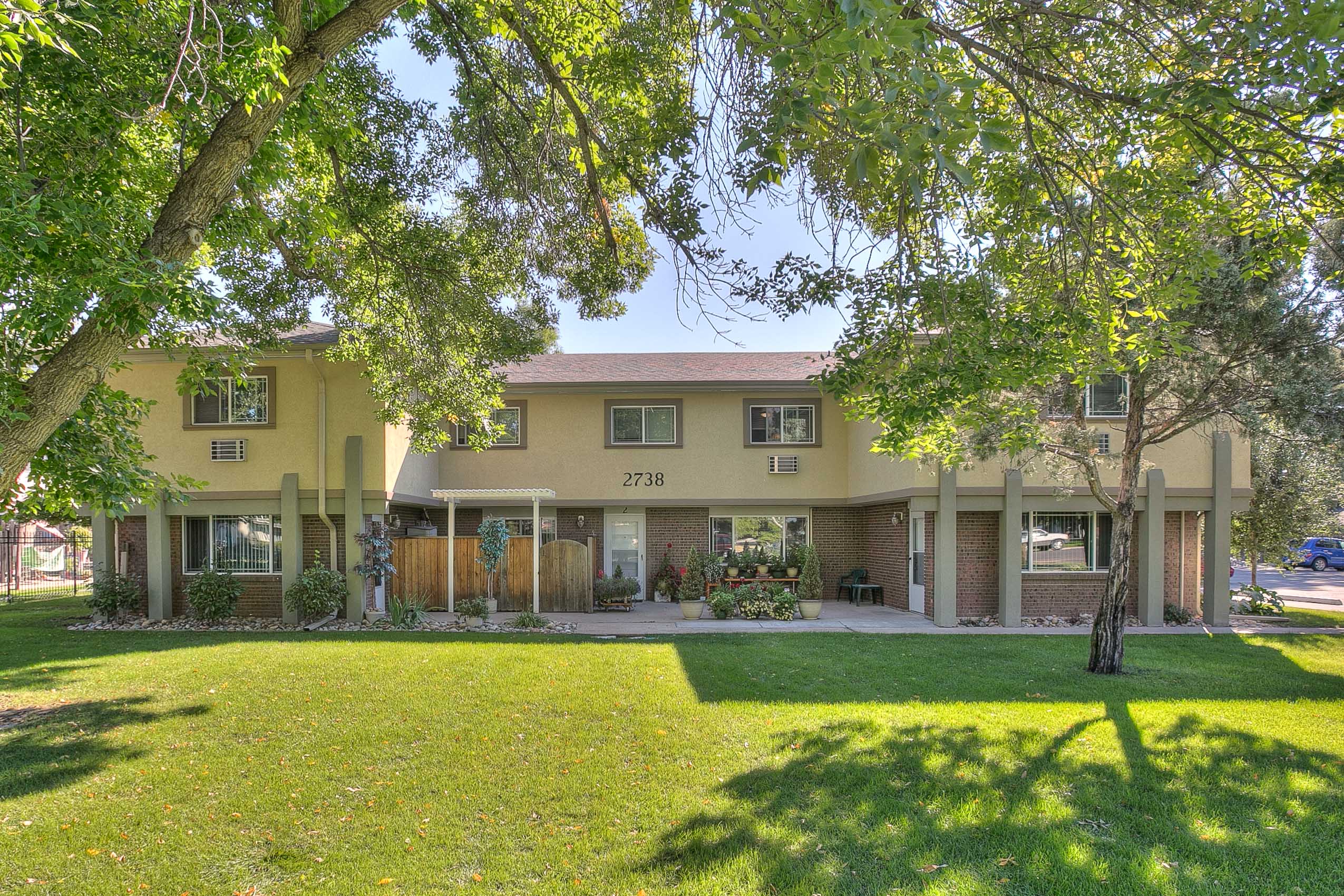 Village on Leisure exterior featuring large shared green area