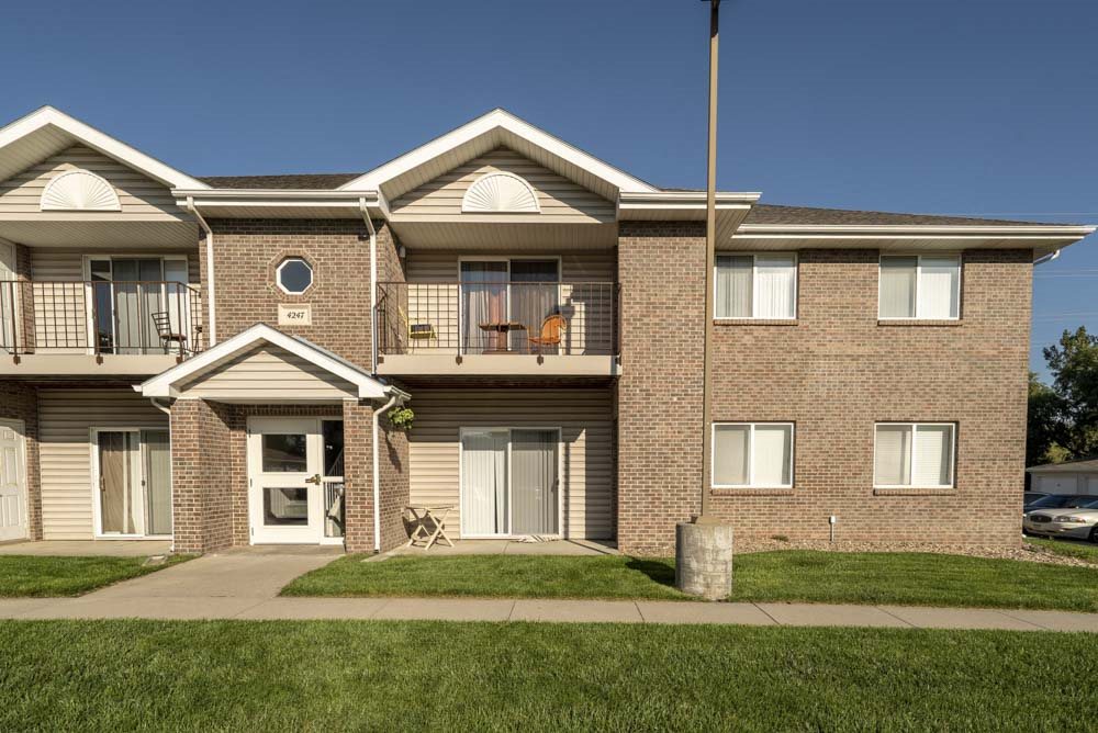 Exterior with balconies and patios at Highland View Apartments in north Lincoln NE 68521