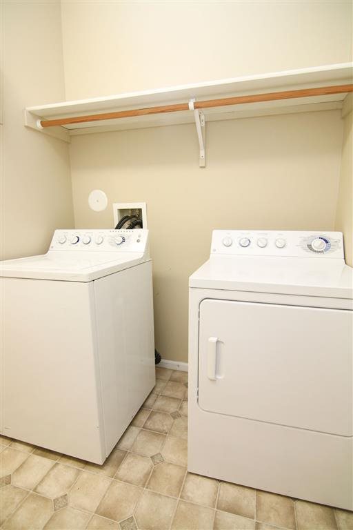 washer and dryer area at Ridge Pointe Villas in Lincoln Nebraska