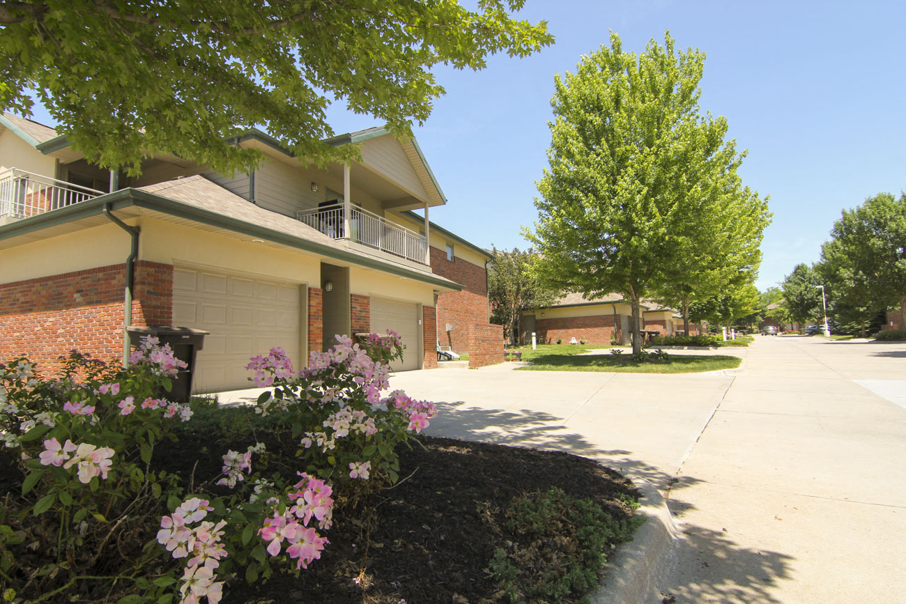 Photos and Video of Southwind Villas in La Vista, NE