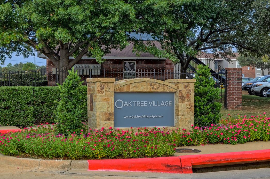 Oak Tree Village Apartments 1595 S Old Orchard Lane Lewisville Tx Rentcafe