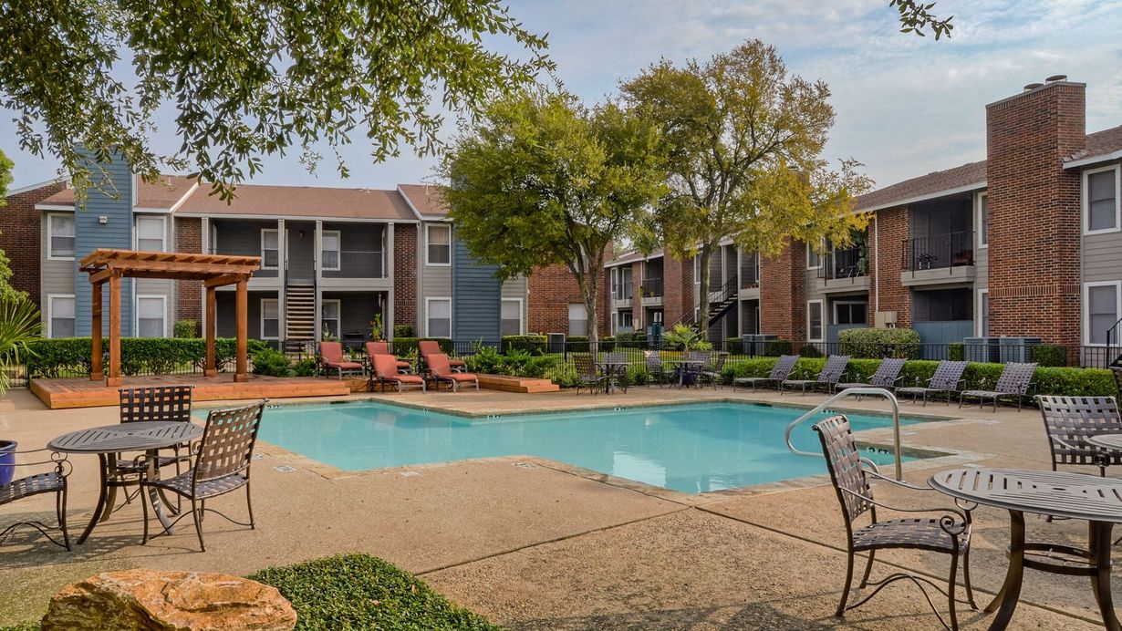 Oak Tree Village Apartments 1595 S Old Orchard Lane Lewisville Tx Rentcafe