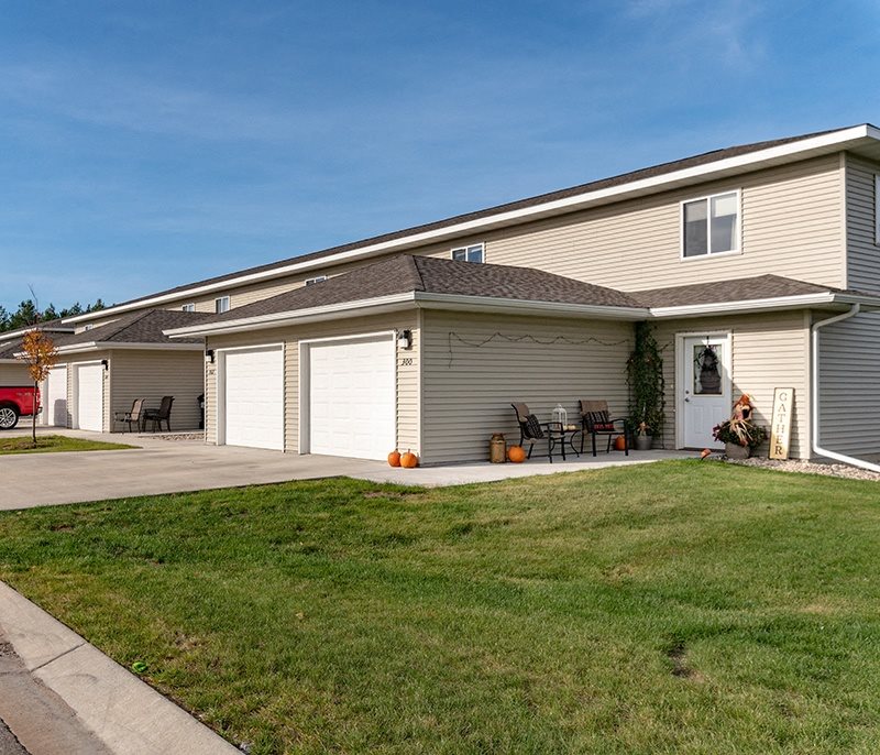 Pineview Townhomes Apartments in Jordan, MN