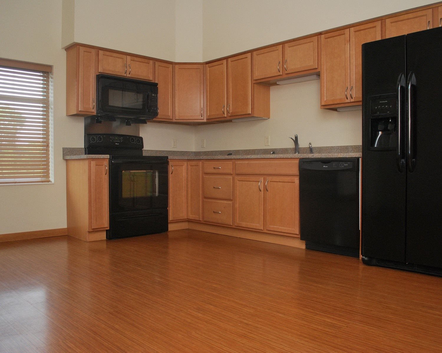 Photos and Video of Sibley Park Apartments in Mankato, MN