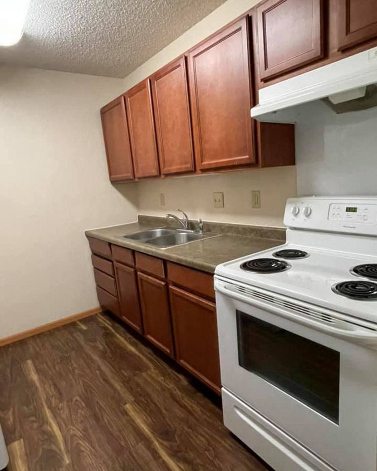 Photos and Video of Nobles Square Apartments in Worthington, MN