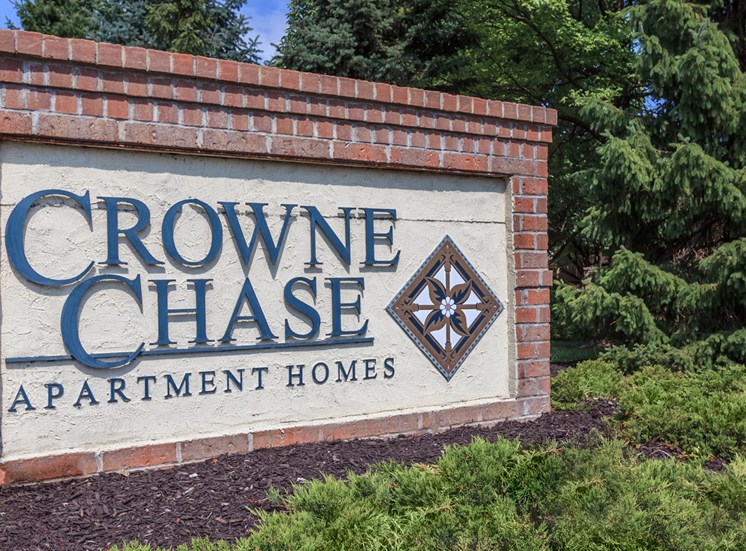 Property Signage at Crowne Chase Apartment Homes, Kansas