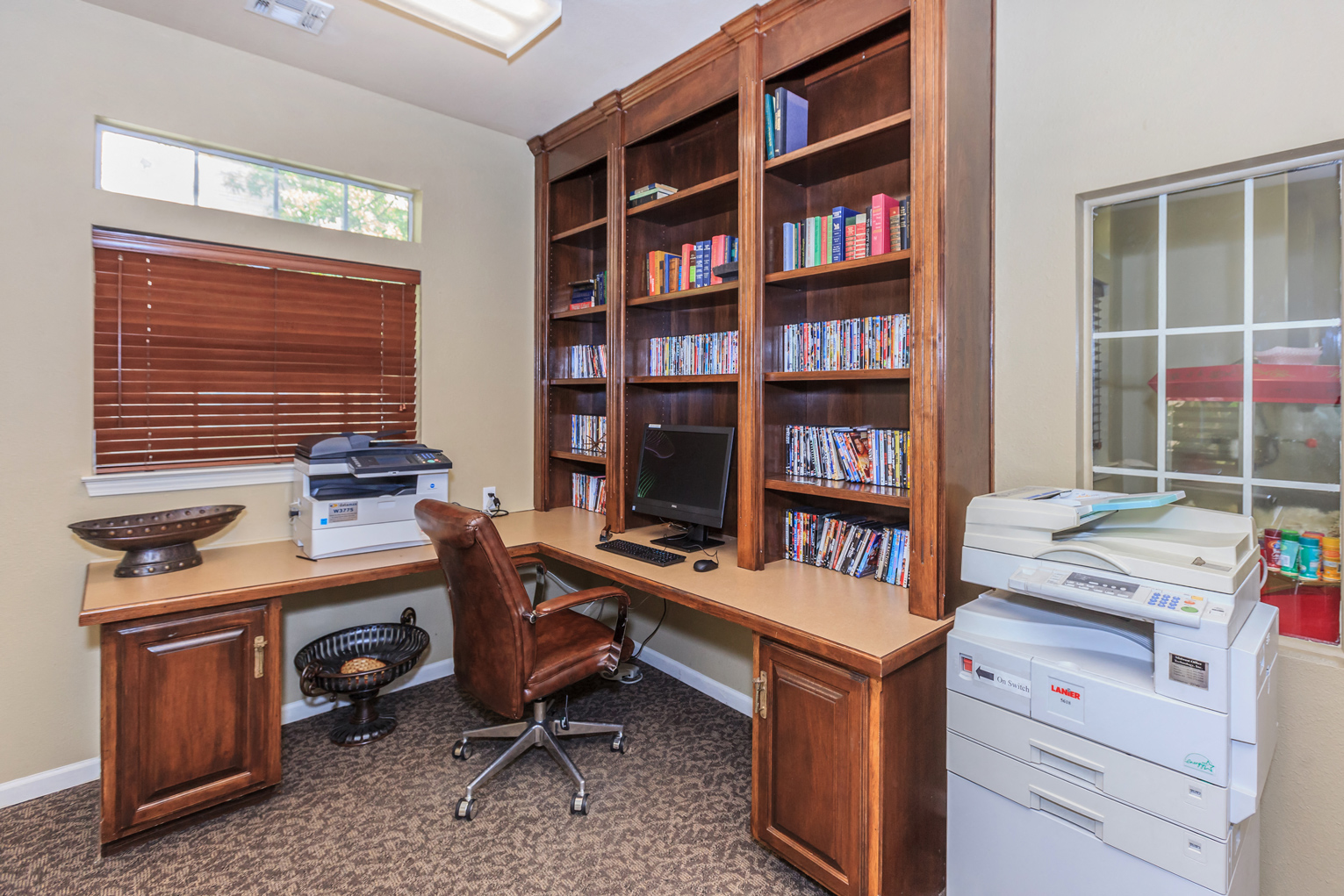 Leasing Office at Crowne Chase Apartment Homes, Overland Park