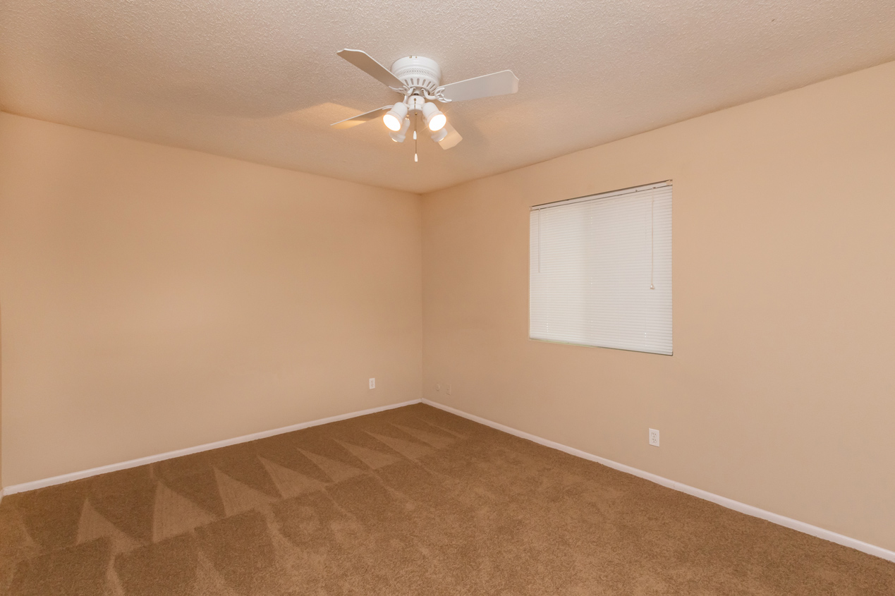 Wooden flooring bedroomat Preston Court Apartments, Kansas