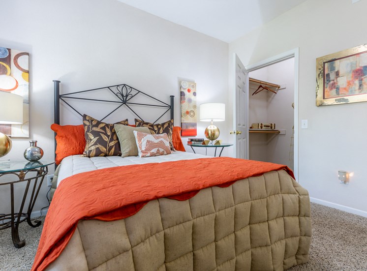 Spacious Bedroom With Comfortable Bed at Crowne Chase Apartment Homes, Kansas