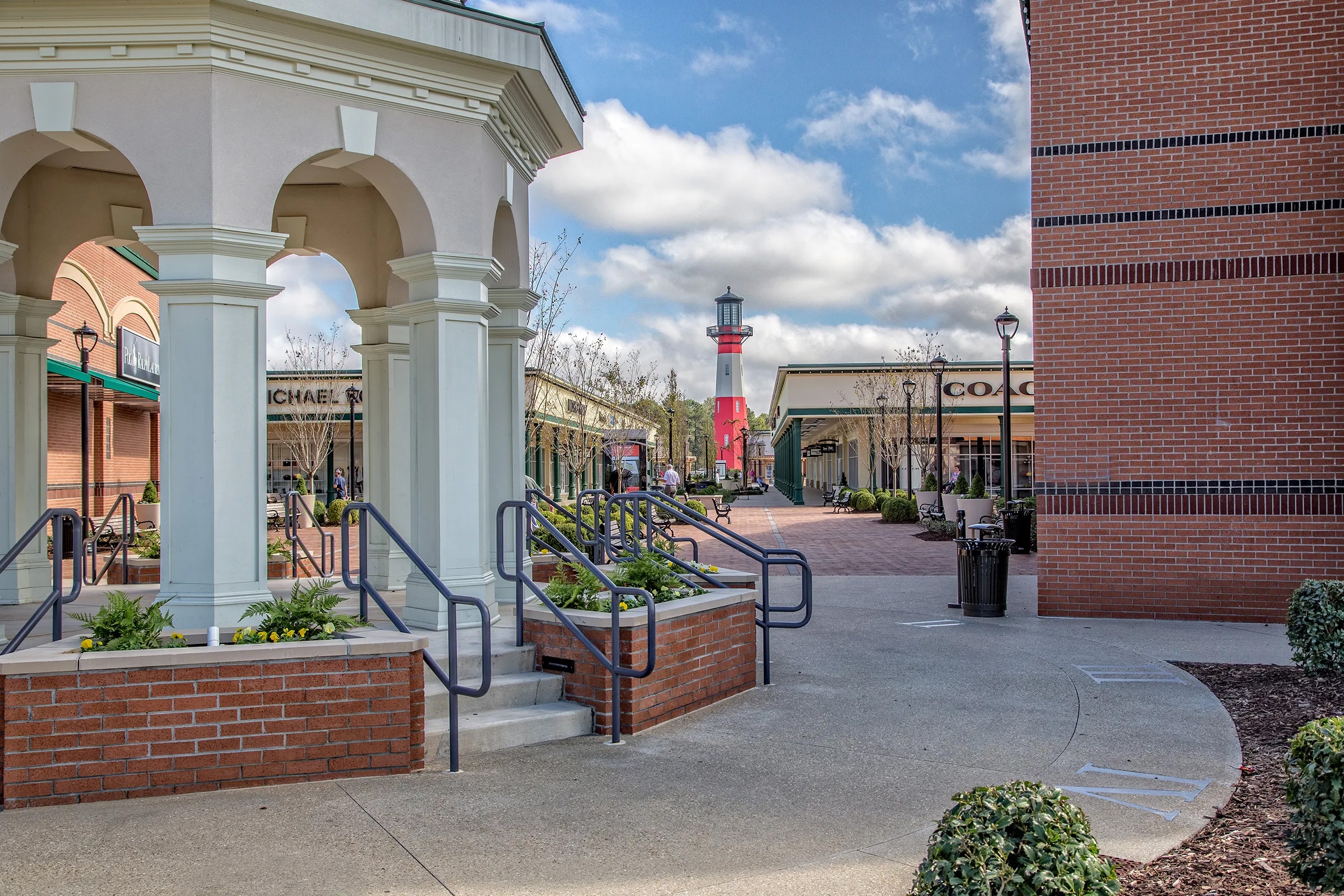 Shopping and dining near The Ascot in Pooler Georgia