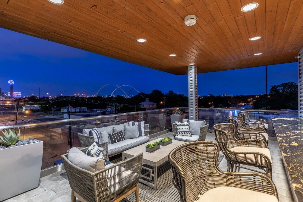 LTD West Commerce Photos Apartments in West Dallas