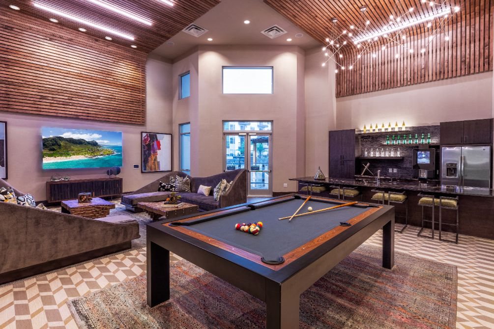 LTD West Commerce Photos Apartments in West Dallas