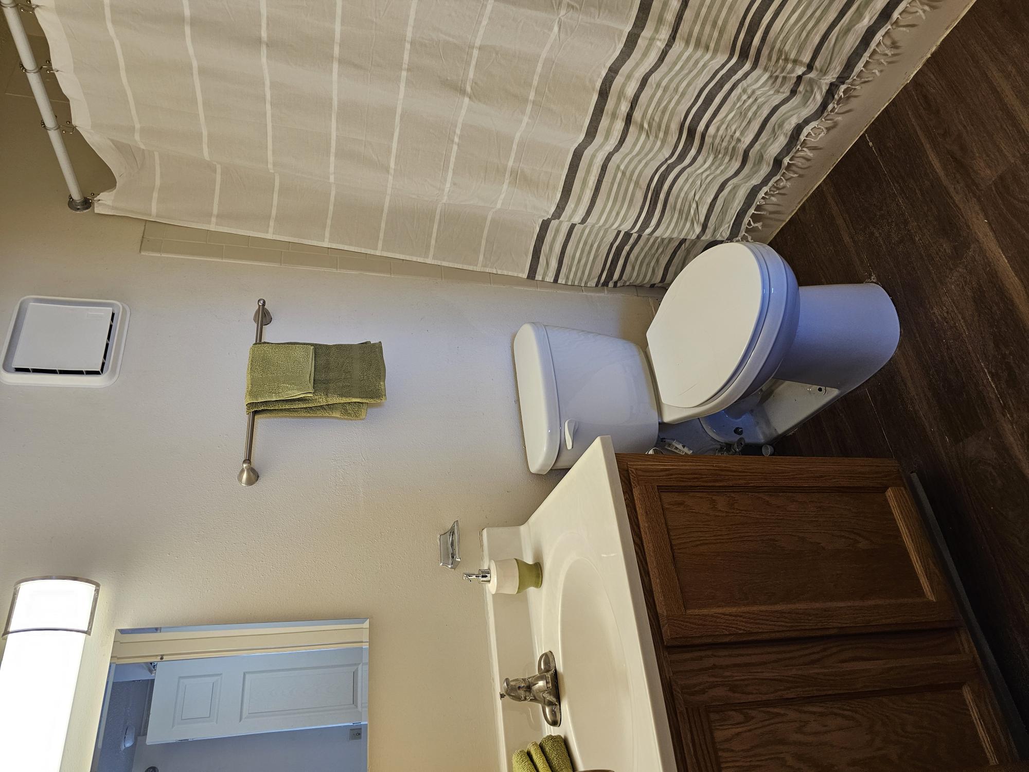 One bedroom bathroom