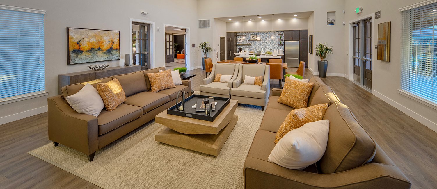 Oakmont Apartments in Sacramento, CA