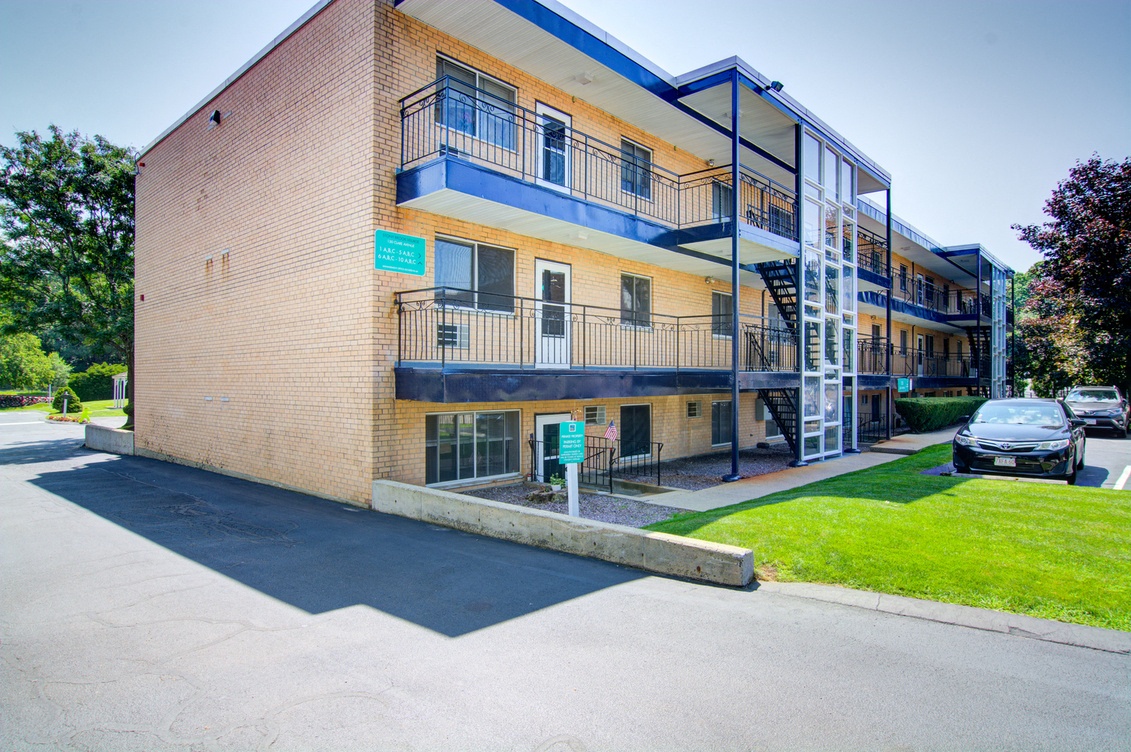 Stony Brook Village Apartments 150 Clare Avenue Hyde Park Ma Rentcafe