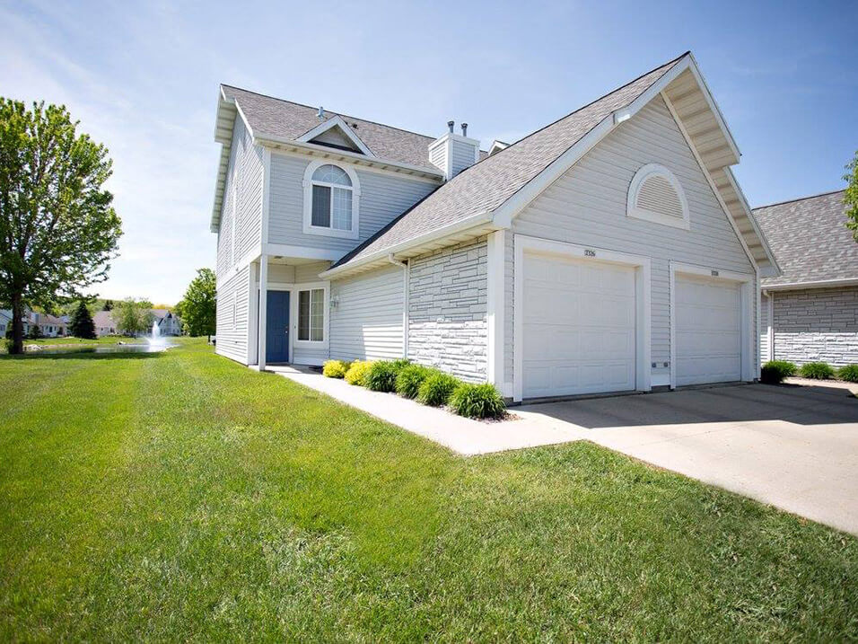 Photos and Video of Crystal Bay Townhomes in Rochester, MN