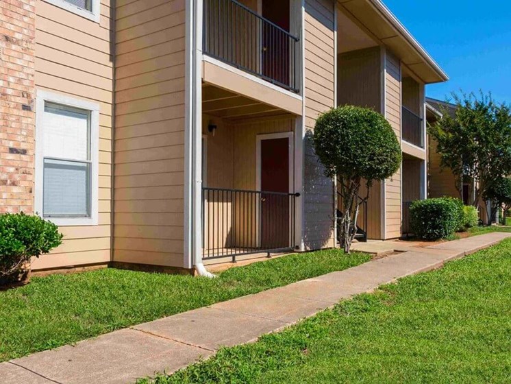 Summer Green apartments in Longview TX