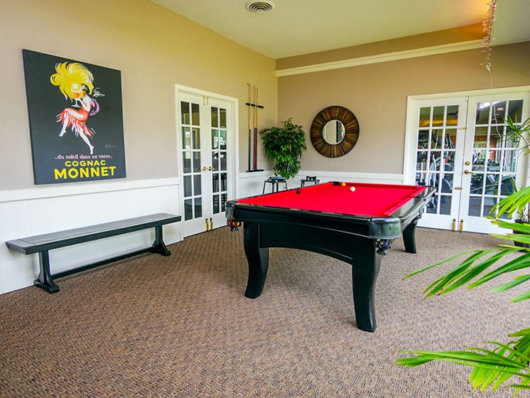 Castle Pointe Apartments game room