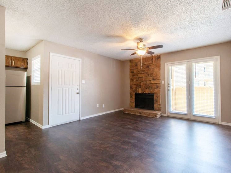 apartment with fireplace in Abilene