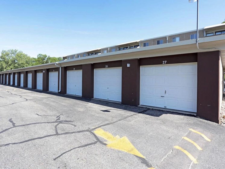 Sioux city apartments with garages