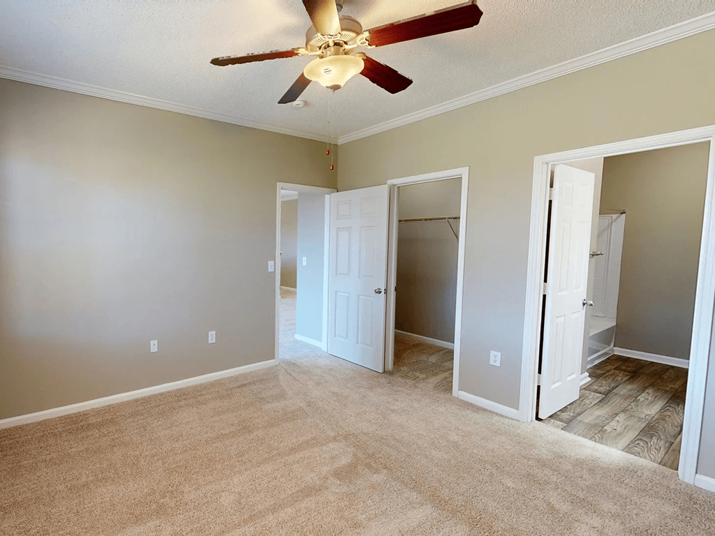 bedroom with a ceiling fan